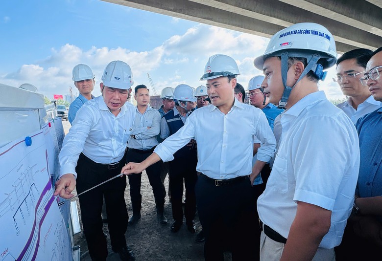 Thống nhất mở th&ecirc;m đường tạm để kết nối cầu Nhơn Trạch với cao tốc- Ảnh 1.