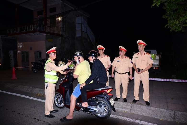 C:\Users\Admin\AppData\Local\Microsoft\Windows\INetCache\Content.Word\VQ0_4916-989af7cf322243f1807b29405bddeabc.jfif