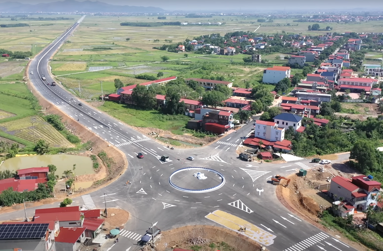 Cầu ngh&igrave;n tỷ đồng vượt s&ocirc;ng Thương, d&acirc;n hết cảnh qua s&ocirc;ng lụy ph&agrave;- Ảnh 10.