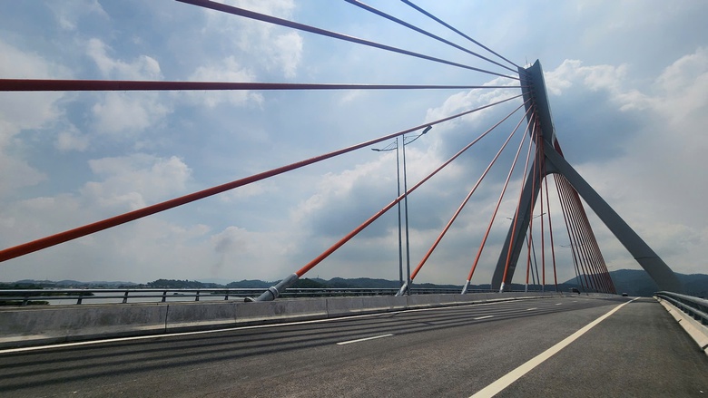 Cầu ngh&igrave;n tỷ đồng vượt s&ocirc;ng Thương, d&acirc;n hết cảnh qua s&ocirc;ng lụy ph&agrave;- Ảnh 12.