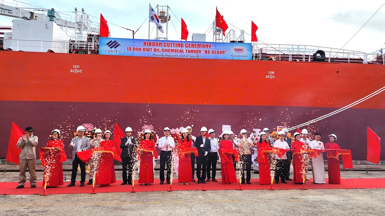 Ph&agrave; Rừng b&agrave;n giao t&agrave;u chở h&oacute;a chất trong loạt 10 t&agrave;u xuất khẩu sang H&agrave;n Quốc- Ảnh 1.