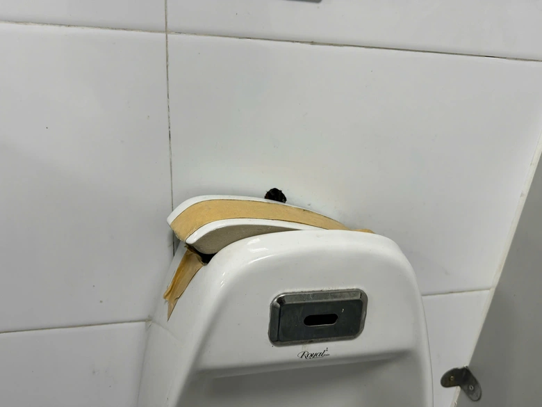 Bị chê "toilet bẩn", Trạm dừng nghỉ Tây Ninh Bình cam kết khắc phục- Ảnh 3. Bị chê "toilet bẩn", Trạm dừng nghỉ Tây Ninh Bình cam kết khắc phục- Ảnh 3.