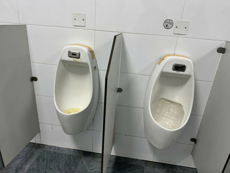 Bị chê "toilet bẩn", Trạm dừng nghỉ Tây Ninh Bình cam kết khắc phục- Ảnh 2. Bị chê "toilet bẩn", Trạm dừng nghỉ Tây Ninh Bình cam kết khắc phục- Ảnh 2.