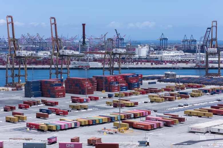 Tổng thống Mỹ tuyên bố áp thuế 25% với Nhật Bản và Hàn Quốc- Ảnh 1. Tổng thống Mỹ tuyên bố áp thuế 25% với Nhật Bản và Hàn Quốc- Ảnh 1.