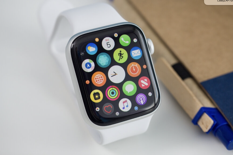 Smartwatch to&agrave;n cầu: Huawei vươn l&ecirc;n, Apple chững lại- Ảnh 1.