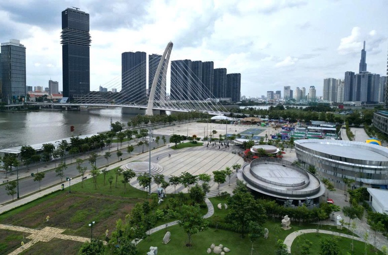 TP.HCM phát động thi đua cao điểm 100 ngày tinh gọn, hiệu quả, vì dân hành động- Ảnh 2. TP.HCM phát động thi đua cao điểm 100 ngày tinh gọn, hiệu quả, vì dân hành động- Ảnh 2.