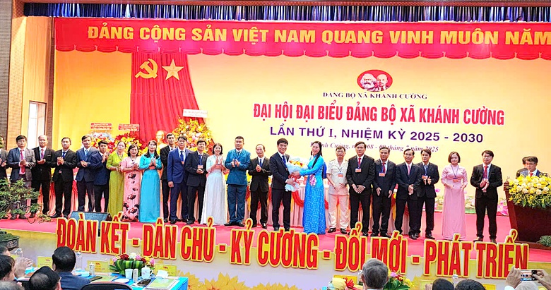 X&atilde; đầu ti&ecirc;n ở Quảng Ng&atilde;i tổ chức Đại hội Đảng bộ- Ảnh 4.