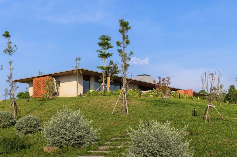 Vai tr&ograve; của vật liệu truyền thống trong định h&igrave;nh bản sắc thiết kế Việt- Ảnh 3.