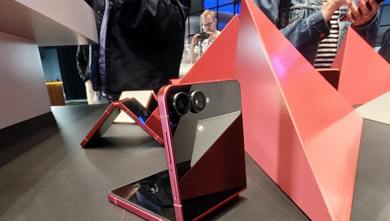 Samsung ra mắt ba mẫu điện thoại gập mới- Ảnh 3.