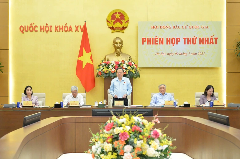 Chủ tịch Quốc hội: C&ocirc;ng t&aacute;c nh&acirc;n sự sẽ quyết định chất lượng ĐBQH kho&aacute; mới- Ảnh 1.