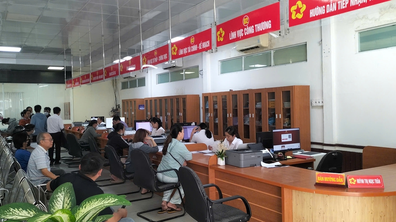 C&agrave; Mau: Cắt giảm thời gian giải quyết thủ tục h&agrave;nh ch&iacute;nh lĩnh vực h&agrave;ng hải, đường thủy- Ảnh 2.