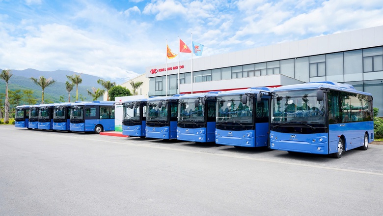 B&agrave;n giao 450 xe bu&yacute;t điện phục vụ kh&aacute;ch tại TP.HCM- Ảnh 3.