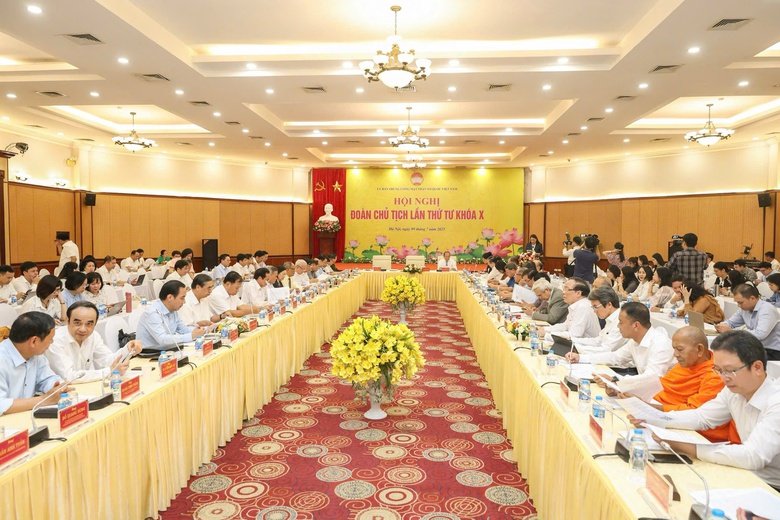 Cả nước x&oacute;a hơn 262.000 nh&agrave; tạm trong 6 th&aacute;ng, nhiều địa phương vượt tiến độ- Ảnh 1.