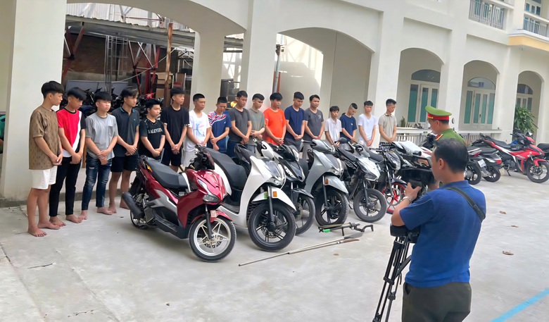 Đ&agrave; Nẵng: Khởi tố 14 thanh thiếu ni&ecirc;n g&acirc;y rối trật tự c&ocirc;ng cộng- Ảnh 1.