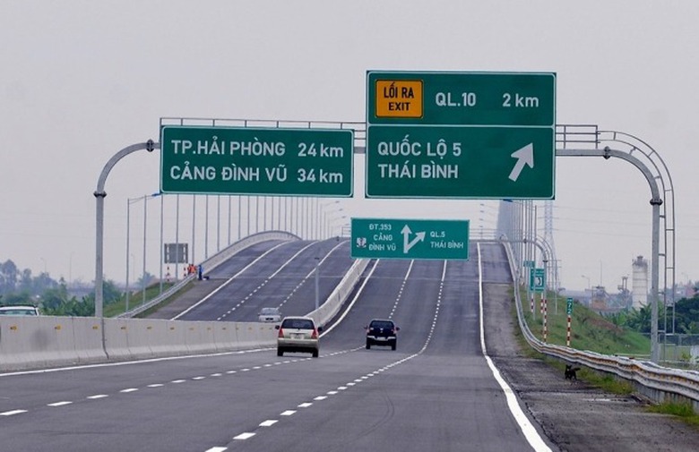 Đề xuất cấm xe tải chạy v&agrave;o l&agrave;n 120km/h, 100km/h tr&ecirc;n hai tuyến cao tốc- Ảnh 3.