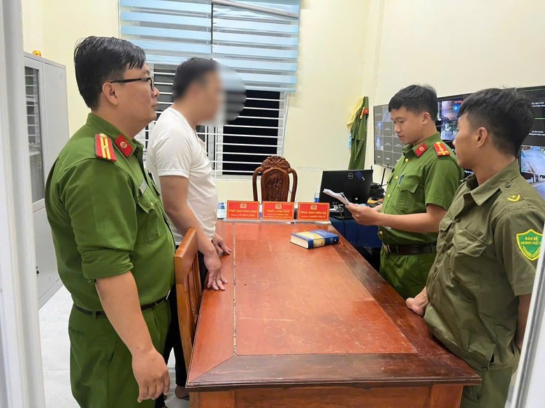 Bắt giám đốc lừa đảo chục tỷ đồng với chiêu mua mực giá cao rồi bán lại… giá thấp- Ảnh 1. Bắt giám đốc lừa đảo chục tỷ đồng với chiêu mua mực giá cao rồi bán lại… giá thấp- Ảnh 1.