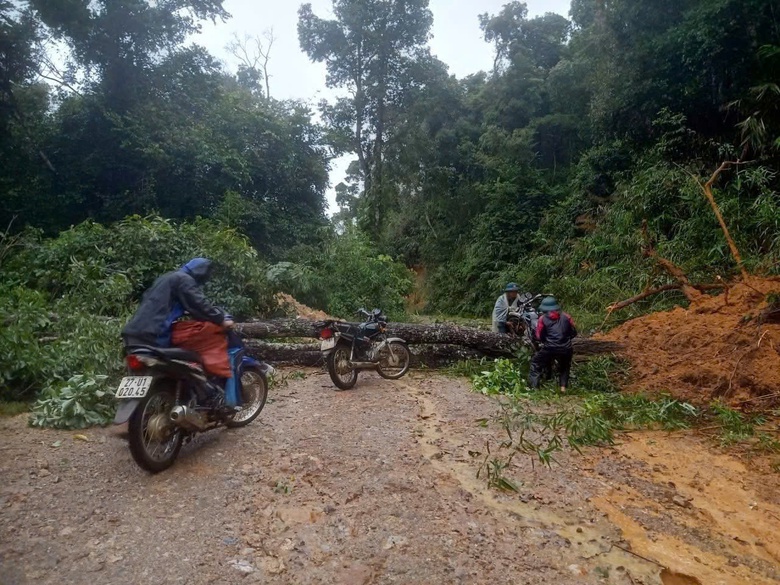 Điện Biên: Lũ quét khiến hai người chết, 8 người mất tích- Ảnh 5. Điện Biên: Lũ quét khiến hai người chết, 8 người mất tích- Ảnh 5.