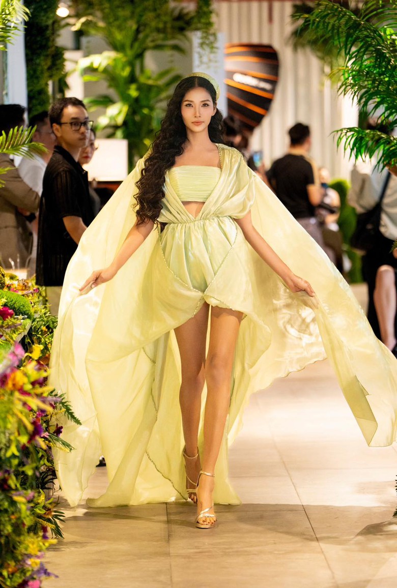 Người mẫu Hoàng Thùy: "Tôi ngồi không, drama tự rơi vào đầu"- Ảnh 3. Người mẫu Hoàng Thùy: "Tôi ngồi không, drama tự rơi vào đầu"- Ảnh 3.