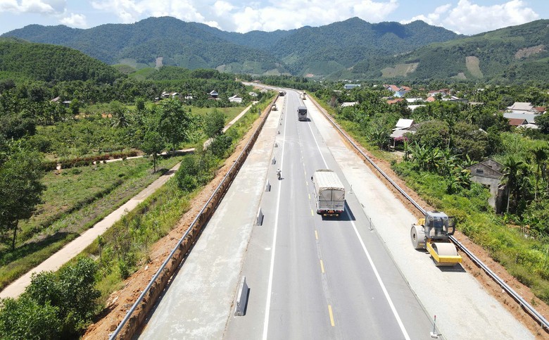 Đẩy nhanh tiến độ 50 cầu tr&ecirc;n cao tốc qua th&agrave;nh phố Huế- Ảnh 14.