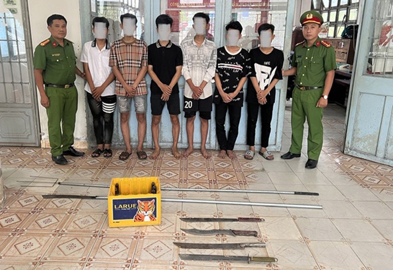 Đồng Th&aacute;p triệu tập nh&oacute;m thiếu ni&ecirc;n từ 15 - 16 tuổi đ&aacute;nh 2 thanh ni&ecirc;n thương t&iacute;ch- Ảnh 1.