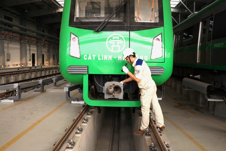 Siết chặt quản l&yacute;, chuẩn h&oacute;a thủ tục kiểm định phương tiện đường sắt- Ảnh 2.