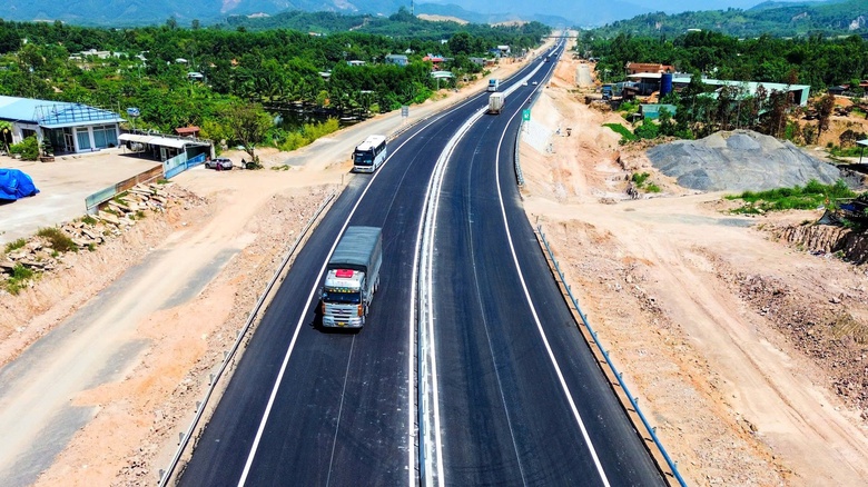 Sẵn s&agrave;ng th&ocirc;ng xe 220km cao tốc dọc miền Trung- Ảnh 2.