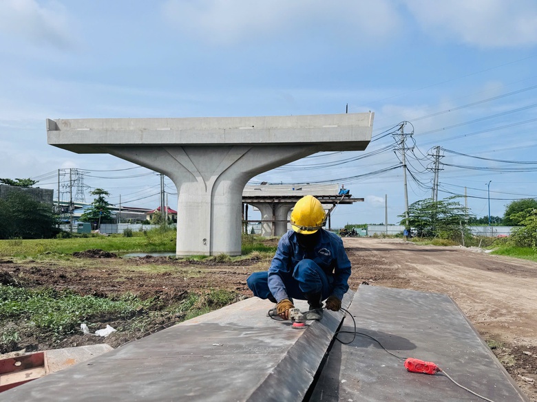 Đo&agrave;n ĐBQH TP.HCM kiểm tra dự &aacute;n V&agrave;nh đai 3, k&ecirc;nh Tham Lương - Bến C&aacute;t - rạch Nước L&ecirc;n- Ảnh 4.