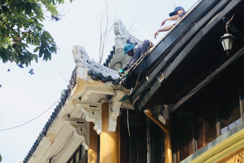 H&agrave; Nội: Khẩn trương ph&aacute; dỡ một phần nh&agrave; h&agrave;ng Thủy Tạ, kh&ocirc;i phục kiến tr&uacute;c c&ocirc;ng tr&igrave;nh- Ảnh 5.