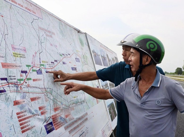 Th&uacute;c tiến độ cao tốc, kỳ vọng bứt ph&aacute; khu thương mại tự do C&aacute;i M&eacute;p Hạ- Ảnh 3.
