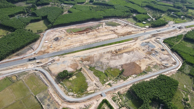 Đường sắt tốc độ cao qua H&agrave; Tĩnh: V&igrave; sao phải đề xuất "nắn tuyến&rdquo;?- Ảnh 1.