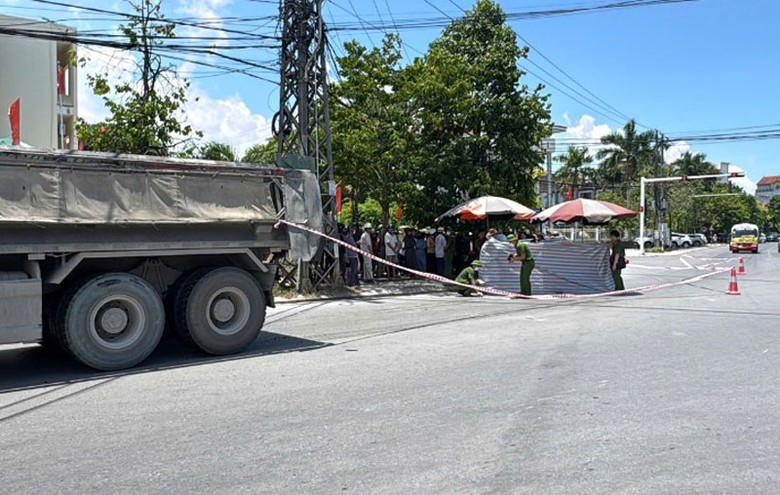 Hiện trường vụ tai nạn - Ảnh: Ho&agrave;ng Phương.