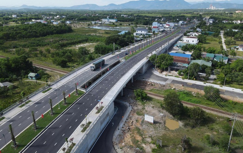 Th&ocirc;ng xe, đưa v&agrave;o khai th&aacute;c tuyến đường 750 tỷ đồng ở Huế- Ảnh 2.