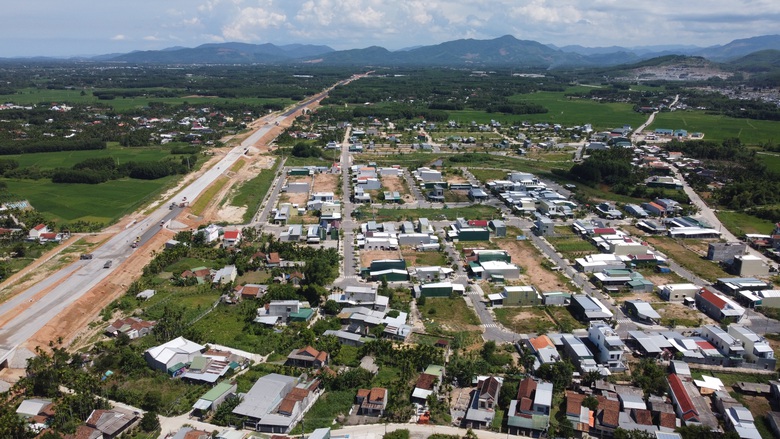 Quảng Ng&atilde;i giao chủ đầu tư dự &aacute;n giải ph&oacute;ng mặt bằng l&agrave;m đường sắt tốc độ cao- Ảnh 4.