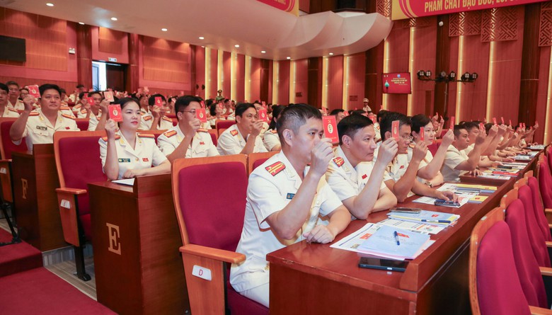 Đảng bộ C&ocirc;ng an tỉnh Quảng Ninh x&acirc;y dựng lực lượng trong sạch, vững mạnh, hiện đại- Ảnh 4.