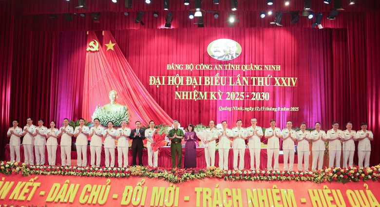 Đảng bộ C&ocirc;ng an tỉnh Quảng Ninh x&acirc;y dựng lực lượng trong sạch, vững mạnh, hiện đại- Ảnh 1.