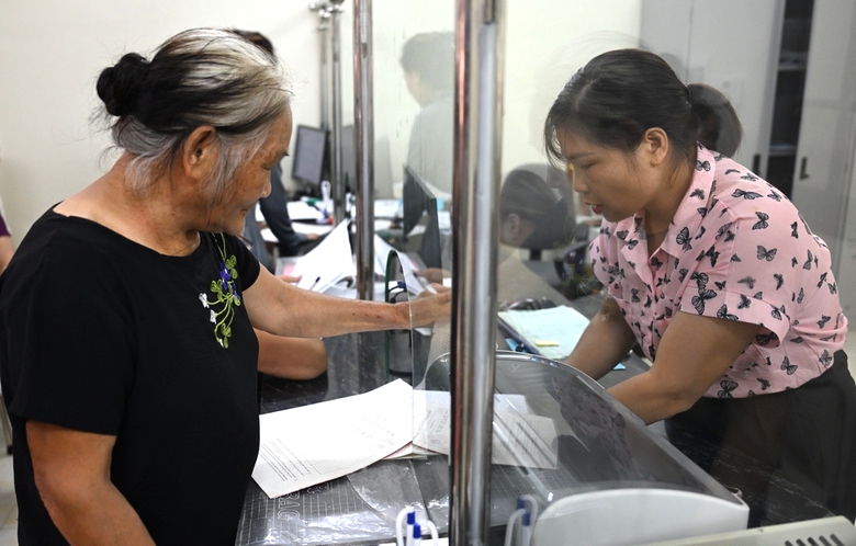 Ch&iacute;nh quyền địa phương hai cấp: Gỡ n&uacute;t thắt để vận h&agrave;nh th&ocirc;ng suốt- Ảnh 3.