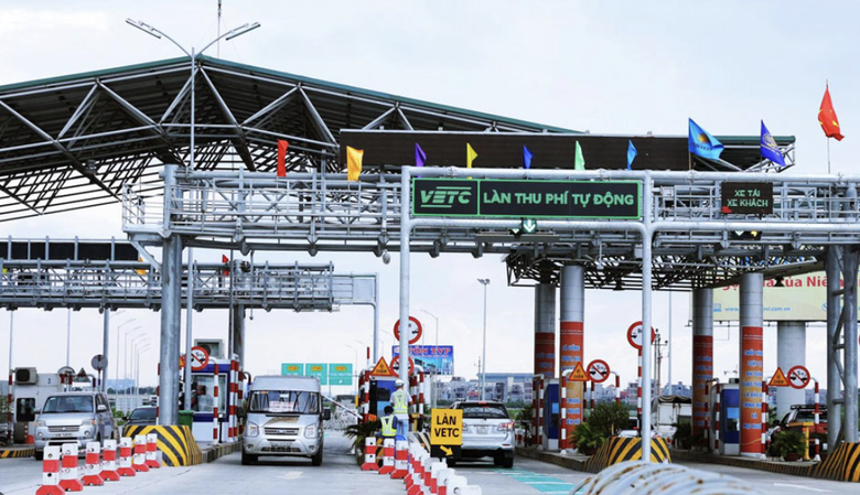 Chuyển sang t&agrave;i khoản giao th&ocirc;ng, tiền ở t&agrave;i khoản thu ph&iacute; c&oacute; được ho&agrave;n lại?- Ảnh 1.