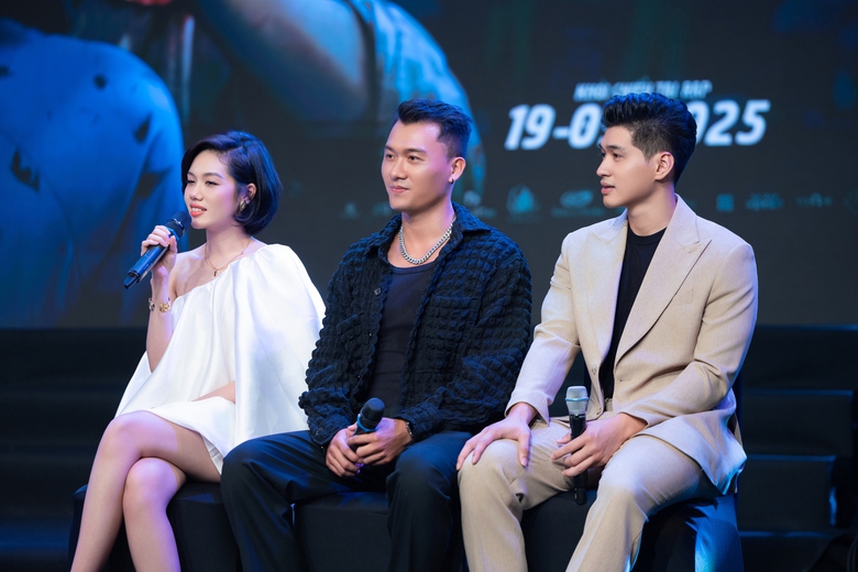 Thanh Sơn: "L&agrave;m việc với anh Th&aacute;i H&ograve;a, t&ocirc;i như được song ca c&ugrave;ng thần tượng"- Ảnh 4.