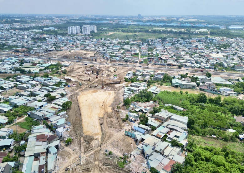 Ph&oacute; Thủ tướng Hồ Đức Phớc: Kh&ocirc;ng c&ograve;n vướng mắc, tăng tốc thi c&ocirc;ng cao tốc qua Đồng Nai- Ảnh 10.