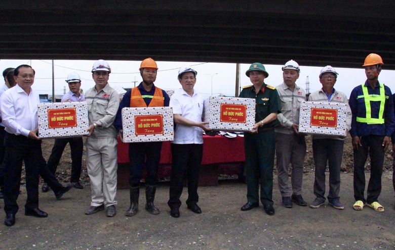 Ph&oacute; Thủ tướng Hồ Đức Phớc: Kh&ocirc;ng c&ograve;n vướng mắc, tăng tốc thi c&ocirc;ng cao tốc qua Đồng Nai- Ảnh 2.