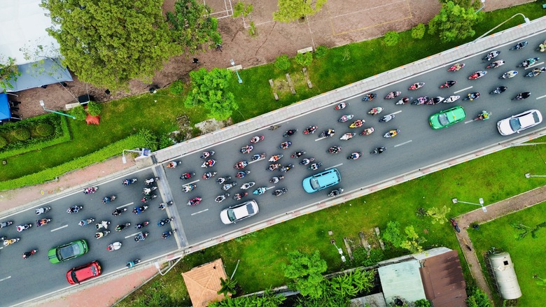 TP.HCM: Cấm &ocirc; t&ocirc; lưu th&ocirc;ng qua cầu B&igrave;nh Triệu 1 để n&acirc;ng tĩnh kh&ocirc;ng cầu- Ảnh 2.