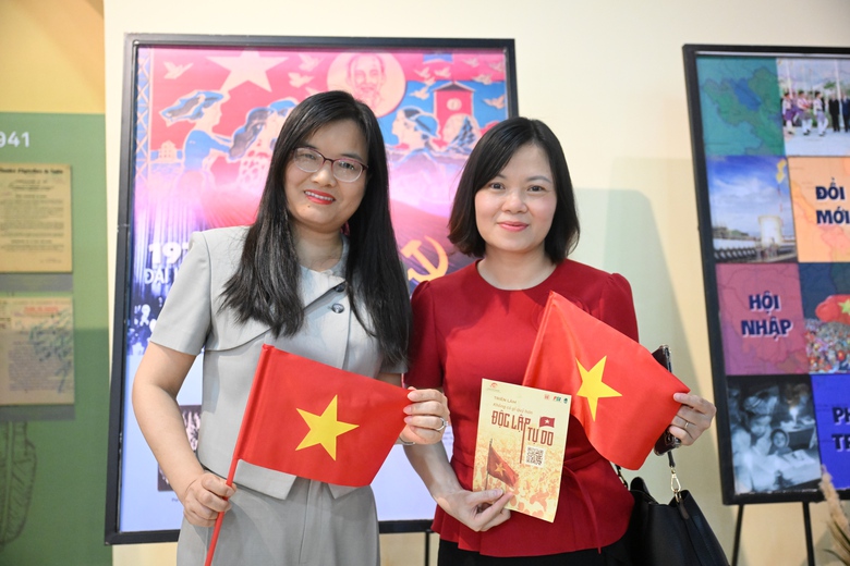 Khơi dậy hào khí dân tộc qua triển lãm đặc biệt từ tài liệu lưu trữ quốc gia- Ảnh 6. Khơi dậy hào khí dân tộc qua triển lãm đặc biệt từ tài liệu lưu trữ quốc gia- Ảnh 6.