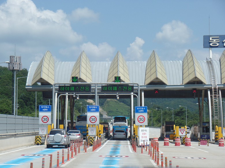 Hệ thống thu ph&iacute; cao tốc kh&ocirc;ng dừng của H&agrave;n Quốc hoạt động như thế n&agrave;o?- Ảnh 1.