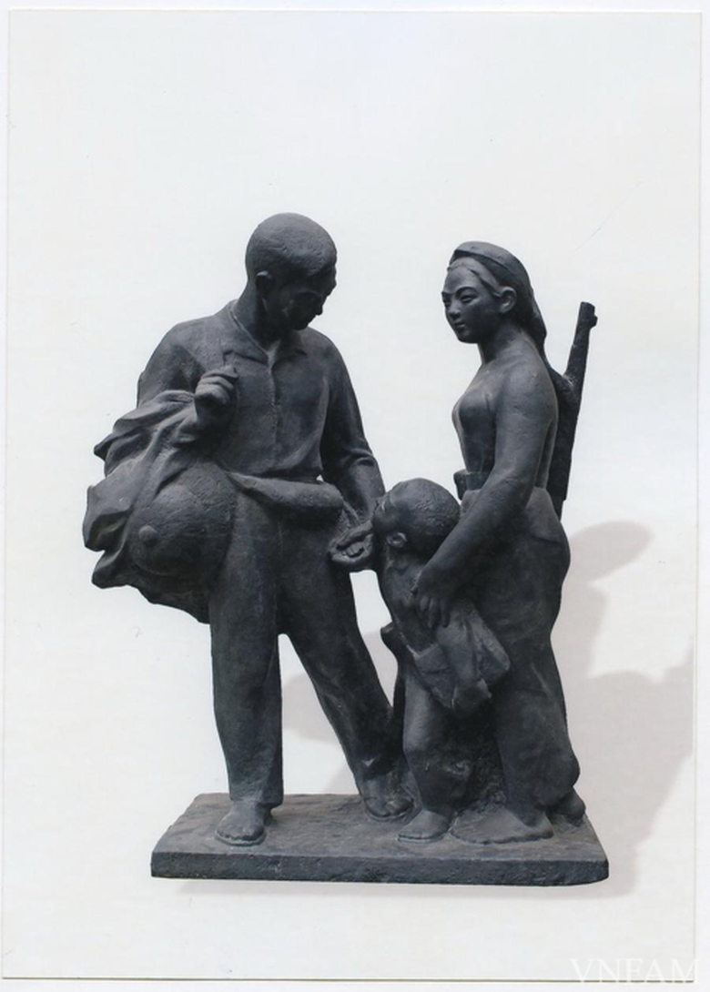 Triển l&atilde;m "Những người con của Tổ quốc", khắc họa 80 năm vinh quang d&acirc;n tộc- Ảnh 4.