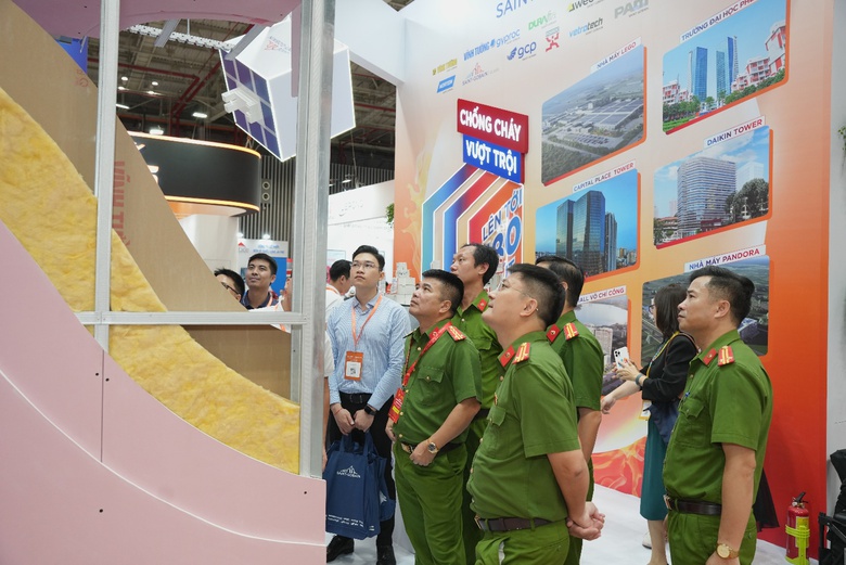 Saint-Gobain mang giải pháp chống cháy toàn diện đến Triển lãm Secutech Việt Nam 2025- Ảnh 2. Saint-Gobain mang giải pháp chống cháy toàn diện đến Triển lãm Secutech Việt Nam 2025- Ảnh 2.