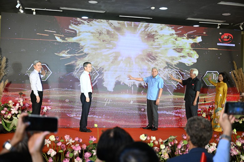 Khơi dậy hào khí dân tộc qua triển lãm đặc biệt từ tài liệu lưu trữ quốc gia- Ảnh 7. Khơi dậy hào khí dân tộc qua triển lãm đặc biệt từ tài liệu lưu trữ quốc gia- Ảnh 7.