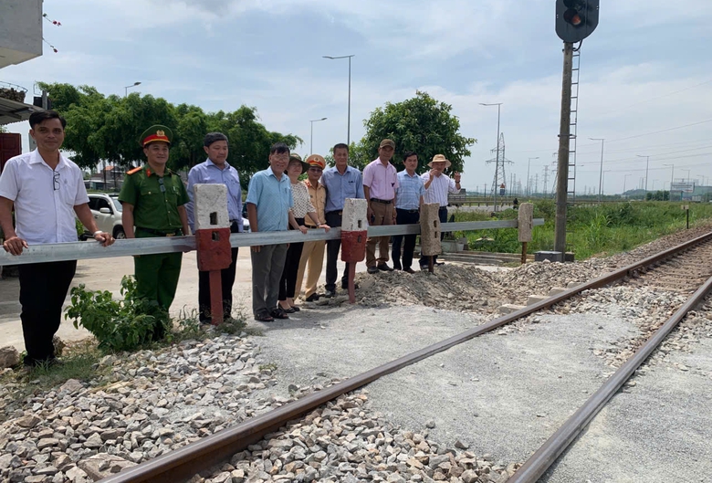 Quảng Ng&atilde;i: Đ&oacute;ng lối đi qua đường sắt từng xảy ra nhiều vụ tai nạn chết người- Ảnh 9.