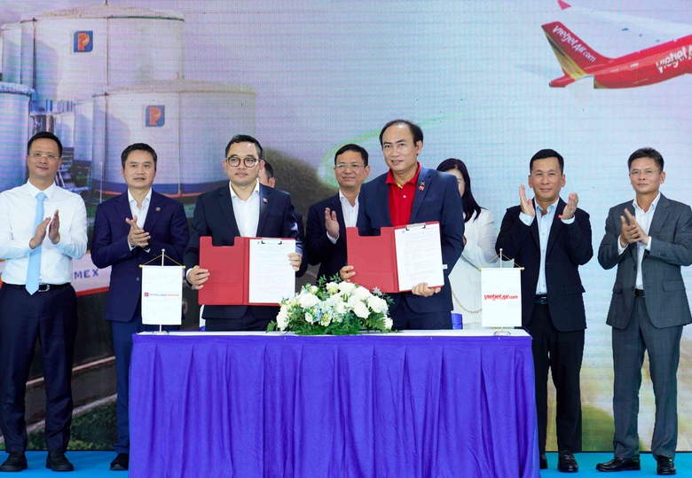 Vietjet bước v&agrave;o kỷ nguy&ecirc;n xanh với những chuyến bay thương mại bằng nhi&ecirc;n liệu SAF- Ảnh 1.