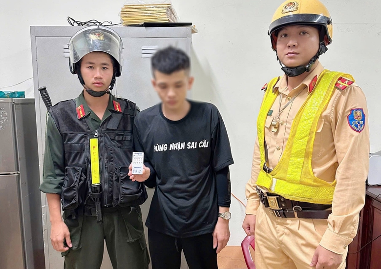 Đồng Nai: T&agrave;i xế l&aacute;i &ocirc; t&ocirc; chạy qu&aacute; tốc độ bị ph&aacute;t hiện dương t&iacute;nh với ma t&uacute;y- Ảnh 2.