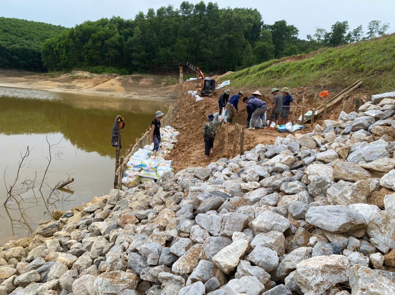 H&agrave; Tĩnh: Đưa ra phương &aacute;n t&iacute;ch nước ở 41 hồ chứa c&oacute; nguy cơ mất an to&agrave;n- Ảnh 1.